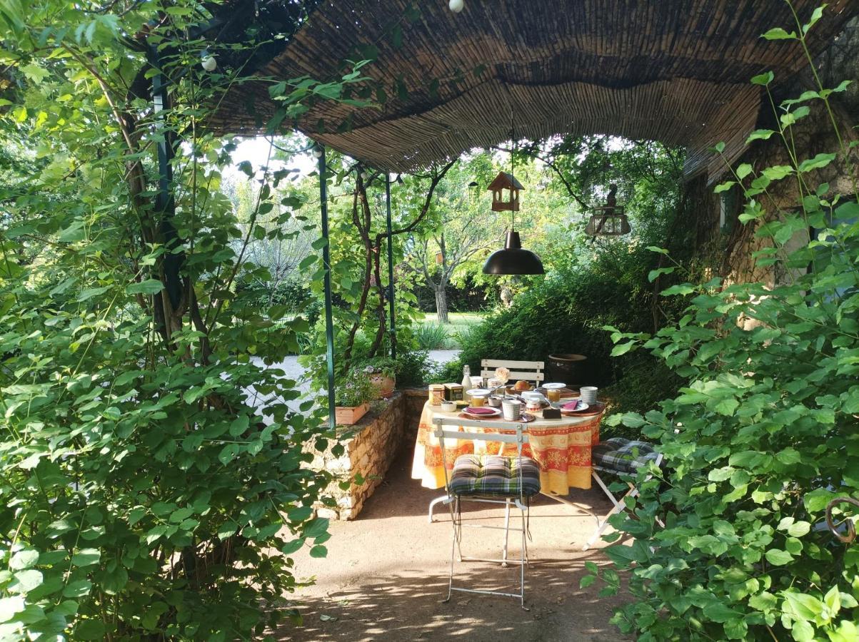 Campagne De Pre Grand Bed & Breakfast Saint-Etienne-les-Orgues ภายนอก รูปภาพ